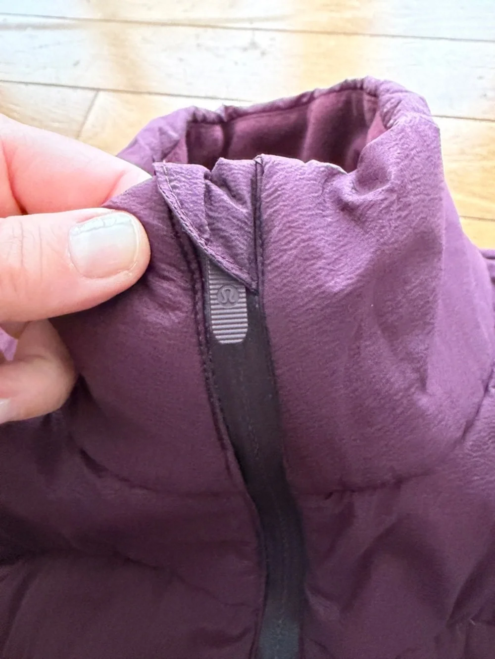 Lululemon Down for it All Vest Size 10 Full Zip Goose Down Maroon - Picture 11 of 11